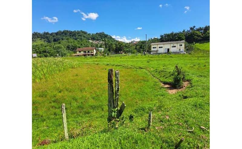 Foto 26 de 64: Terreno em leilão em Blumenau - SC — Um imóvel com área total de 102.114,74m² em Blumenau/SC