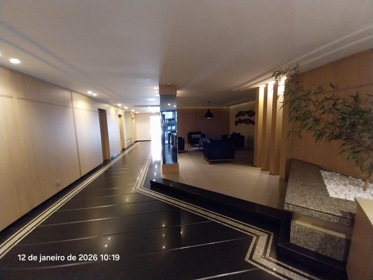 Foto 23 de 30: Apartamento em leilão em Curitiba - PR, bairro Água Verde — Apartamento (área de 159m²) com Vagas de Garagem Edifício Filadélfia - Água Verde Curitiba/PR