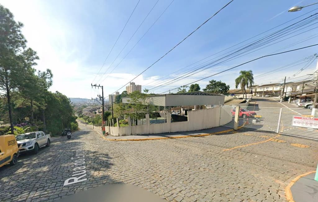 Foto 2 de 2: Apartamento em leilão em Camboriú - SC, bairro Cedro — Apto. 59m², 01 vaga, Cedro, em Camboriú/SC - Ocupado