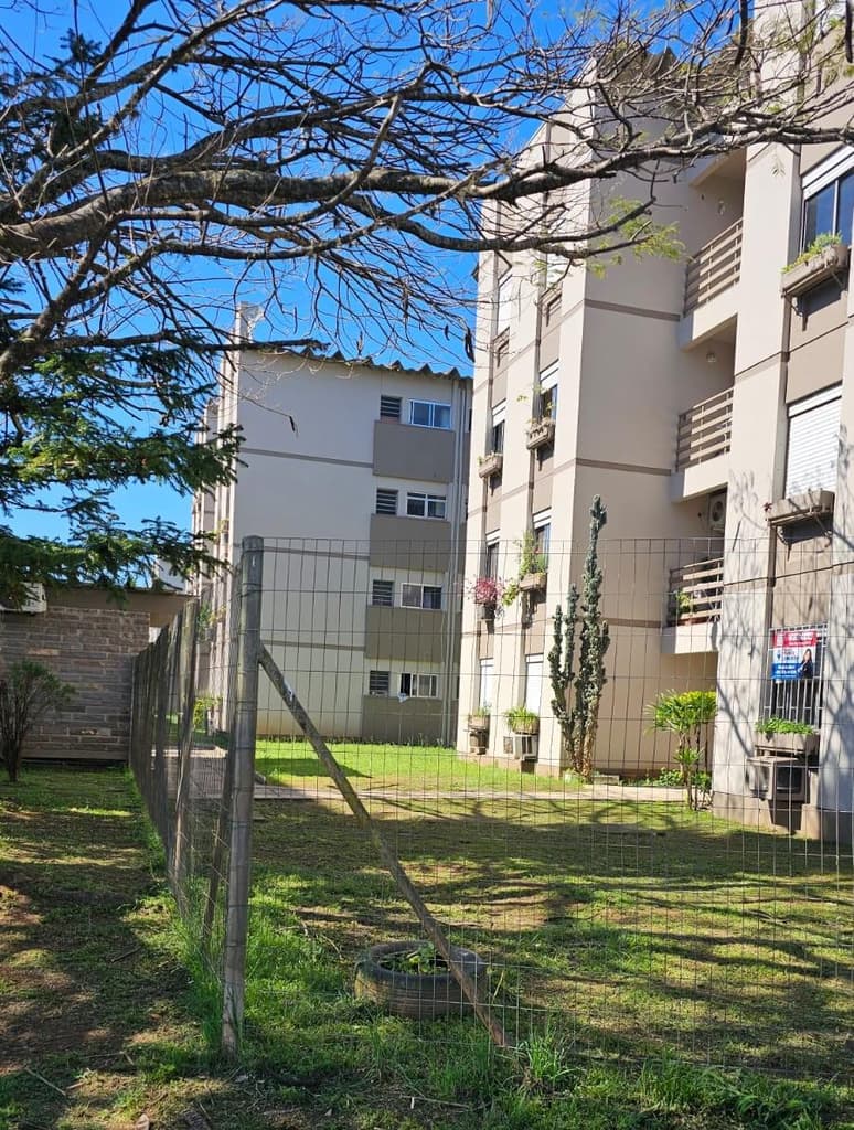 Foto 2 de 3: Casa em leilão em São Leopoldo - RS — BOX EM SÃO LEOPOLDO