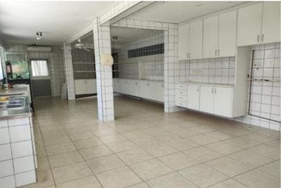Foto 5 de 47: Casa em leilão em Santana De Parnaíba - SP — Chácara de alto padrão com 5 suítes e Área total de 5.381 m² | 43% abaixo da avaliação | Santana de Parnaíba/SP