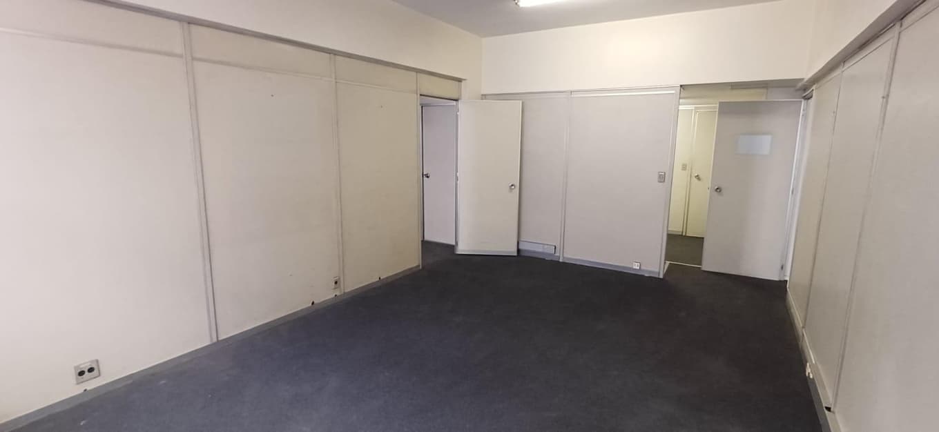 Foto 45 de 57: Comercial em leilão em Rio De Janeiro - RJ, bairro Centro — Conjunto Comercial 377m² na Av. Presidente Vargas, 583 | Centro/RJ | Próximo ao Metrô Uruguaiana e Candelária | Oportunidade para Investidores!