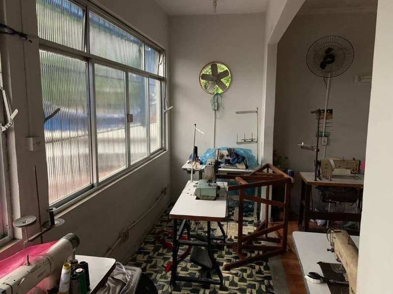 Foto 13 de 17: Casa em leilão em Rio De Janeiro - RJ, bairro Taquara — Casa 420m² com Terreno 450m² | Rio de Janeiro-RJ | Taquara - Próx. ao Taquara Plaza Shopping - Financiamento até 420 Meses!