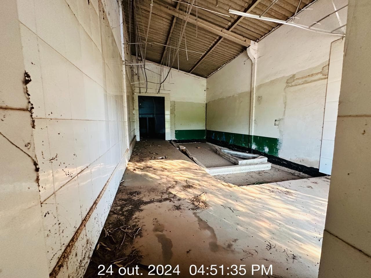 Foto 28 de 28: Comercial em leilão em Umuarama - PR — Galpão Industrial com área de 1.311m², área de terreno de 6.000m² - Umuarama/PR