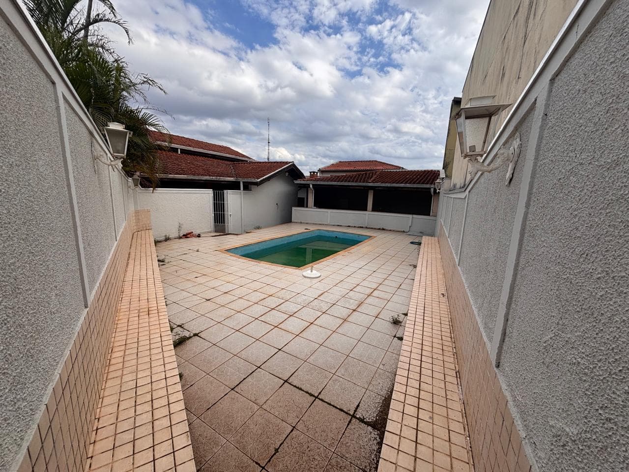 Foto 26 de 36: Casa em leilão em Hortolândia - SP — CASA COM 492m² A.T. e 216,20 de A.C. EM HORTOLÂNDIA/SP