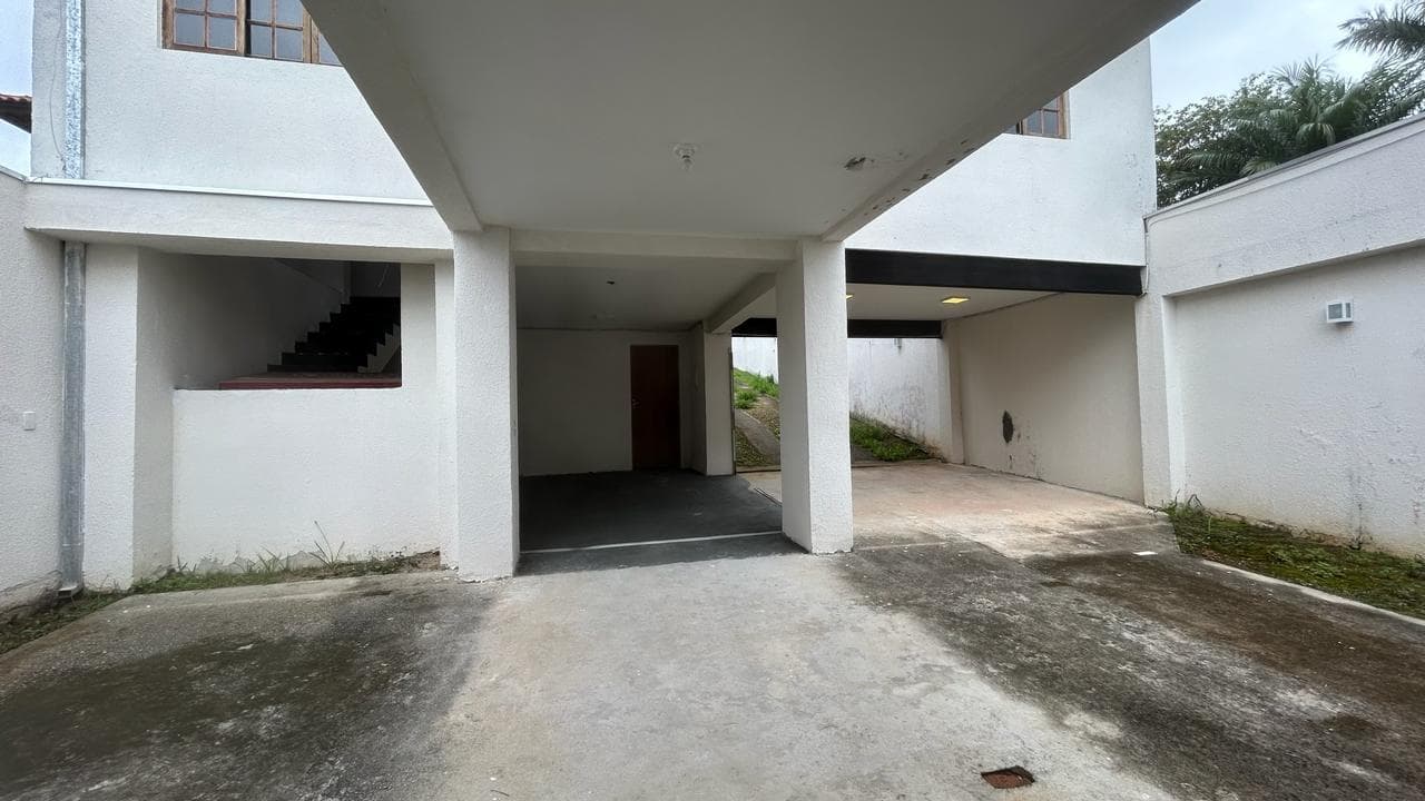 Casa em leilão em Mogi Das Cruzes - SP — IMÓVEL URBANO- ÁREA TOTAL 500 m2- Em MOGI DAS CRUZES/SP