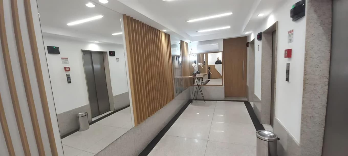 Foto 2 de 9: Comercial em leilão em Rio De Janeiro - RJ — Laje Comercial com 2 garagens no Centro do Rio de Janeiro - Desocupada