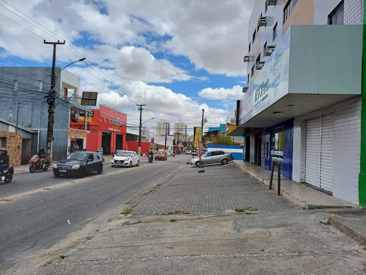 Foto 2 de 6: Casa em leilão em Campina Grande - PB, bairro Tambor — Casa 226m² Ocupada no Tambor em Campina Grande/PB