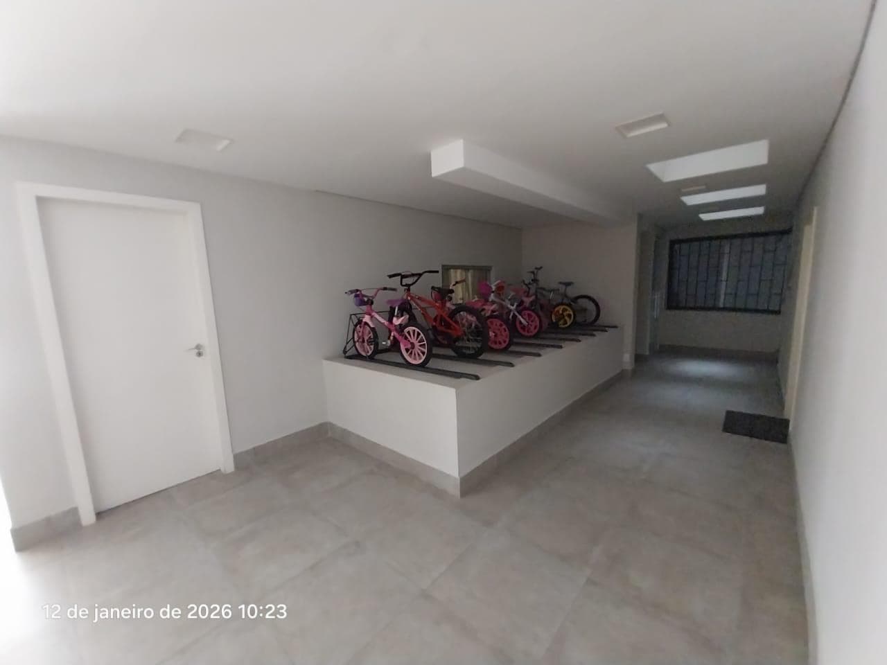 Foto 5 de 30: Apartamento em leilão em Curitiba - PR, bairro Água Verde — Apartamento (área de 159m²) com Vagas de Garagem Edifício Filadélfia - Água Verde Curitiba/PR