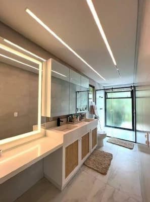 Foto 3 de 22: Terreno em leilão em Itajaí - SC, bairro Cabeçudas — Imóvel com A.T. 8.550m², 2 edificações com A.T.C. 1.620m², Cabeçudas, Itajaí/SC