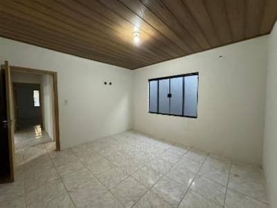 Foto 2 de 15: Casa em leilão em Lucas Do Rio Verde - MT, bairro Jardim das Palmeiras — Casa 242m² com Piscina e Terreno 325m² | Lucas do Rio Verde-MT | Jardim das Palmeiras | Oportunidade - Próxima à Av. Mato Grosso e à Praça dos Migrantes - Financiamento em até 420 Meses!