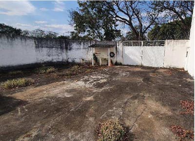 Foto 4 de 5: Comercial em leilão em Nanuque - MG — Prédio Comercial 3564m² Desocupado no Centro de Nanuque/MG