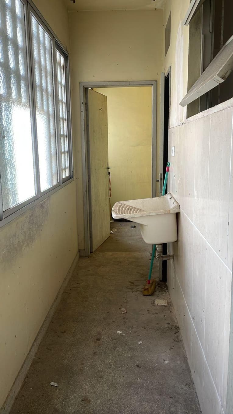 Foto 14 de 18: Apartamento em leilão em Paranaguá - PR, bairro Centro — Direitos decorrentes da ação de usucapião sobre o Apartamento nº 702, do 7º andar, do Edifício Nossa Senhora do Rocio, Paranaguá