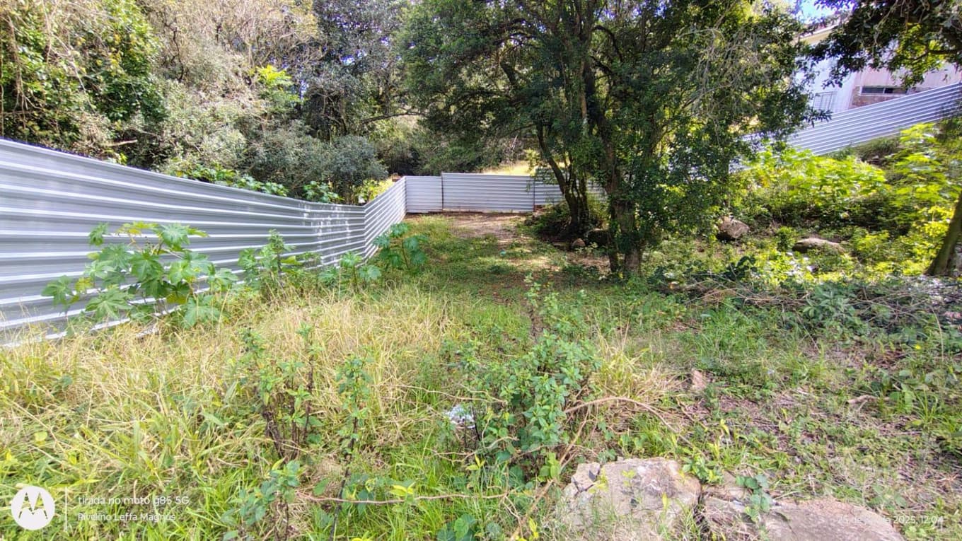 Terreno em leilão em Porto Alegre - RS, bairro Vila Nova — Terreno Residencial 435m² Desocupado no Bairro Vila Nova em Porto Alegre/RS - Desocupado