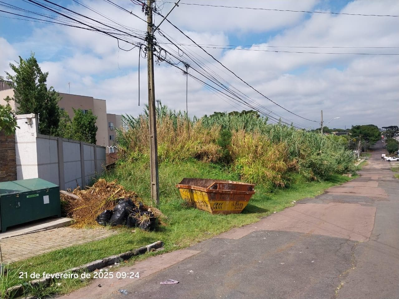 Foto 2 de 12: Terreno em leilão em Curitiba - PR — Lote F-2-C, com área de 412,22m², Curitiba/PR