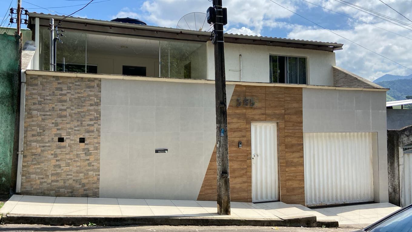 Foto 1 de 5: Casa em leilão em Coronel Fabriciano - MG, bairro Floresta — Casa 249m² Ocupada no Floresta em Coronel Fabriciano/MG
