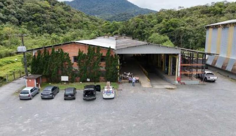 Terreno em leilão em Schroeder - SC — Terreno situado à Estrada Schroeder I, área de 94.840m², Schoeder/SC