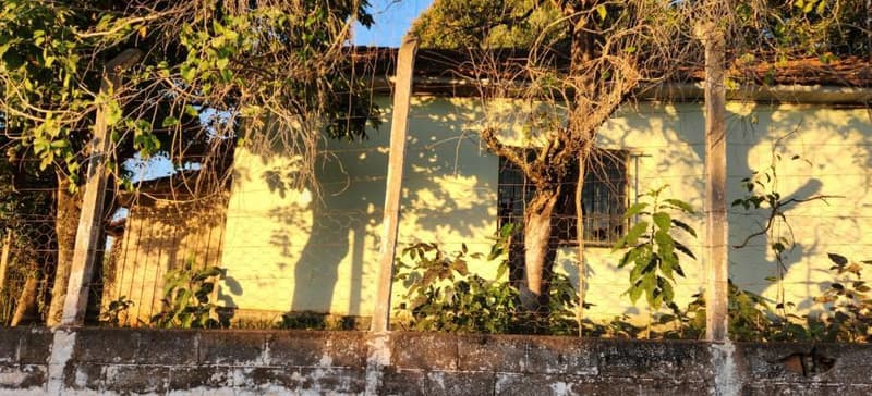Foto 5 de 9: Terreno em leilão em Porecatu - PR — IMÓVEL URBANO: uma área de terra urbana consistente do lote nº 01 da quadra nº 98, medindo 3.581,10 m², Rua Padre Luiz Giavarini, n 377, Porecatu/PR