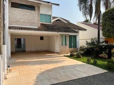 Foto 4 de 9: Casa em leilão em Maringá - PR — Lote contendo benfeitoria residencial, com aproximadamente 298.61m², Maringá/PR