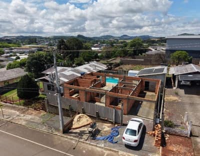 Foto 2 de 8: Casa em leilão em Marmeleiro - PR, bairro Centro — IMÓVEL URBANO COM ÁREA TOTAL DE 360,00 m2- Em MARMELEIRO/PR