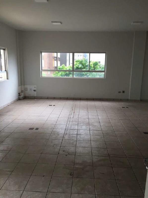 Foto 21 de 24: Comercial em leilão em Maringá - PR — Parte Ideal de 50% do Edifício Comercial Mandarino de área construída de 2.424,75m² - Zona 09, Maringá/PR