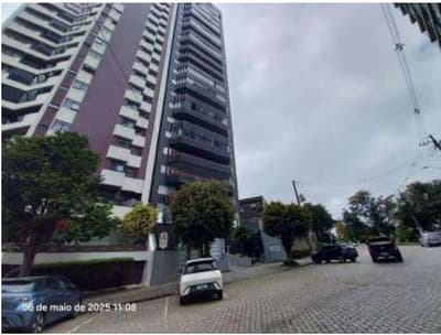 Foto 3 de 47: Apartamento em leilão em Curitiba - PR — Apartamento nº 1401 com área privativa de 184,48m² com duas vagas de garagem - Avenida Munhoz da Rocha,175, Juvevê, Curitiba/PR