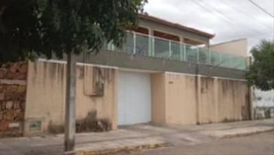 Foto 1 de 3: Casa em leilão em Crato - CE, bairro Seminário — Casa, Crato / CE