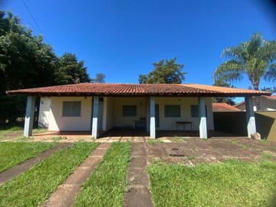 Foto 1 de 22: Casa em leilão em Ivaiporã - PR — Casa com 205m² de área construída e terreno de 1.746m², Desocupado, em Ivaiporã/PR