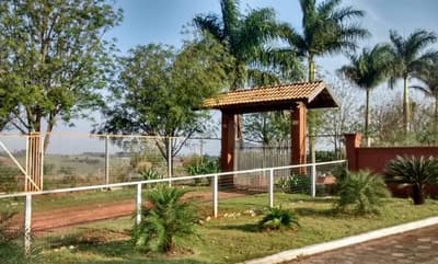 Foto 2 de 6: Area Rural em leilão em Atalaia - PR — Lote de Terras, com área de 14.166,00 m², contendo duas residência em alvenaria, quiosque, piscina e estabulo, Nova Esperança/PR