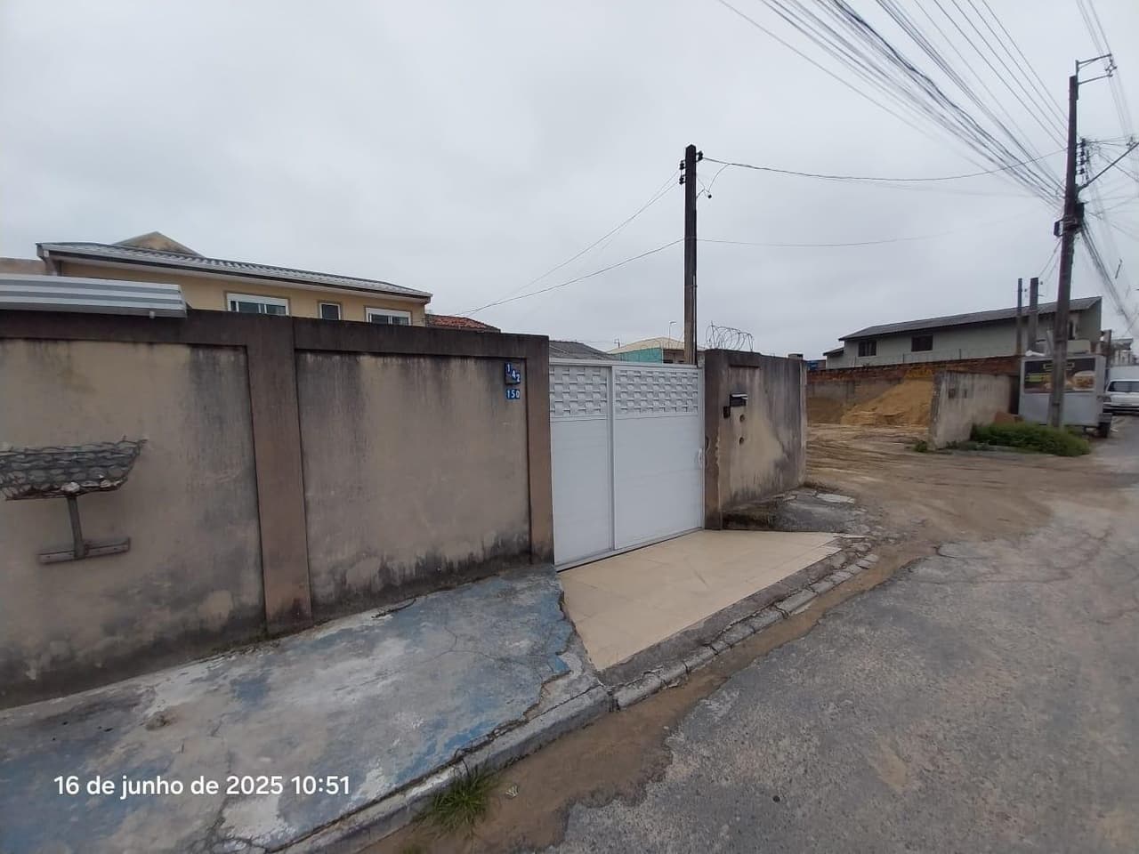 Foto 6 de 25: Terreno em leilão em Curitiba - PR, bairro Uberaba — Terreno urbano com área de 321,46m², contendo benfeitoria com área de 166,00m², Curitiba/PR