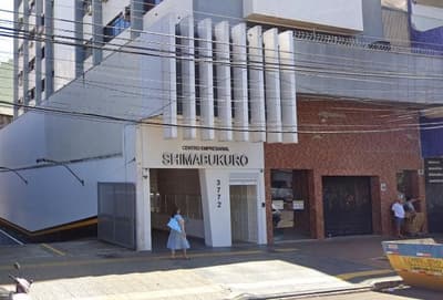Comercial em leilão em Maringá - PR, bairro Zona 01 — Sala Comercial nº 102-1, tipo 1, localizada no 10º andar, com área privativa de 60,99 m², situada no Edifício Centro Empresarial Shimabukuro, Maringá