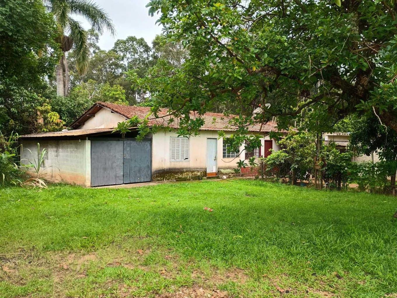 Foto 50 de 70: Area Rural em leilão em Amparo - SP, bairro Três Pontes — Imóvel Rural, A.T. 19ha, A.C. 7.362m², antigo abatedouro, galpões, casas, Três Pontes