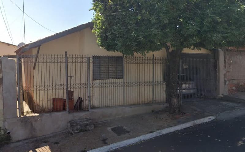Casa em leilão em Santo Anastácio - SP — Direitos sobre imóvel residencial com 35,72 m²