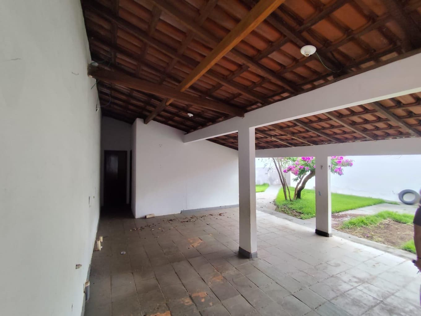 Foto 5 de 13: Casa em leilão em Cuiabá - MT, bairro Loteamento Jardim Itália — CASA RESIDENCIAL | A.T. 420 M² | A.C 193,35 M² | BAIRRO: LOTEAMENTO JARDIM ITÁLIA | CUIABÁ/MT