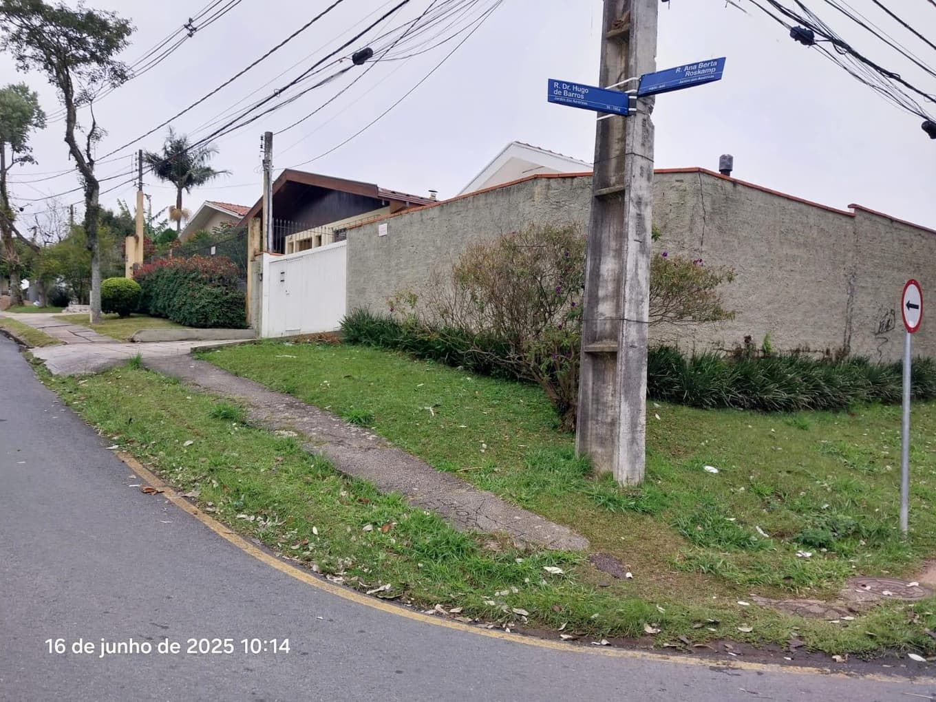 Foto 5 de 17: Casa em leilão em Curitiba - PR, bairro Jardim das Américas — Casa com área de 230m² e terreno com área de 408m², Jardim das Américas, Curitiba/PR