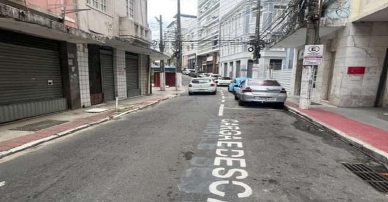 Foto 2 de 12: Terreno em leilão em Vitória - ES — (50%) Sala coml., A.U. 210m², Centro, Ed. Juel