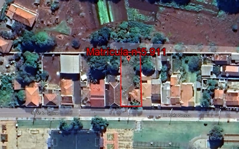 Foto 1 de 2: Casa em leilão em Andirá - PR — IMÓVEL contendo uma casa de madeira com área total de 600m²