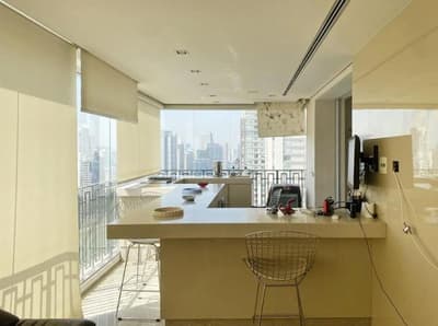 Foto 2 de 10: Apartamento em leilão em São Paulo - SP — Apto. no Condomínio Cidade Jardim, 236 m² AÚ, 427 m² AT com 50% de desconto em 2ª praça