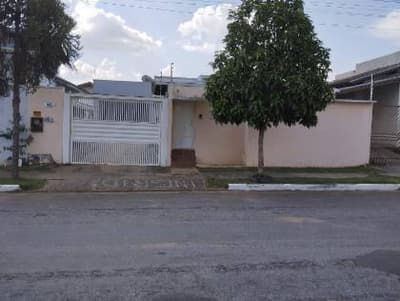 Foto 1 de 17: Casa em leilão em Lucas Do Rio Verde - MT, bairro Jardim Cerrado — Casa 149m² com Terreno 282m² | Lucas do Rio Verde-MT | Jardim Cerrado | Oportunidade - Próx. à Av. Mato Grosso e Hospital São Lucas - Financiamento até 420 Meses!