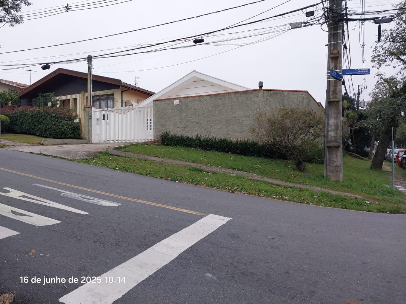 Foto 4 de 17: Casa em leilão em Curitiba - PR, bairro Jardim das Américas — Casa com área de 230m² e terreno com área de 408m², Jardim das Américas, Curitiba/PR