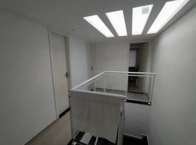 Foto 1 de 11: Casa em leilão em Niterói - RJ, bairro Piratininga — Casa, Ocupado, Niterói / RJ (46% abaixo da avaliação)