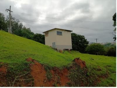 Foto 17 de 70: Area Rural em leilão em Amparo - SP, bairro Três Pontes — Imóvel Rural, A.T. 19ha, A.C. 7.362m², antigo abatedouro, galpões, casas, Três Pontes