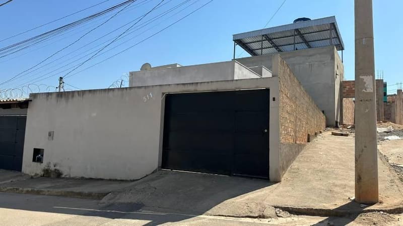 Foto 2 de 3: Casa em leilão em Nova Serrana - MG, bairro Luzia Maria Dos Santos — Casa, Ocupado, Nova Serrana / MG (33% abaixo da avaliação)
