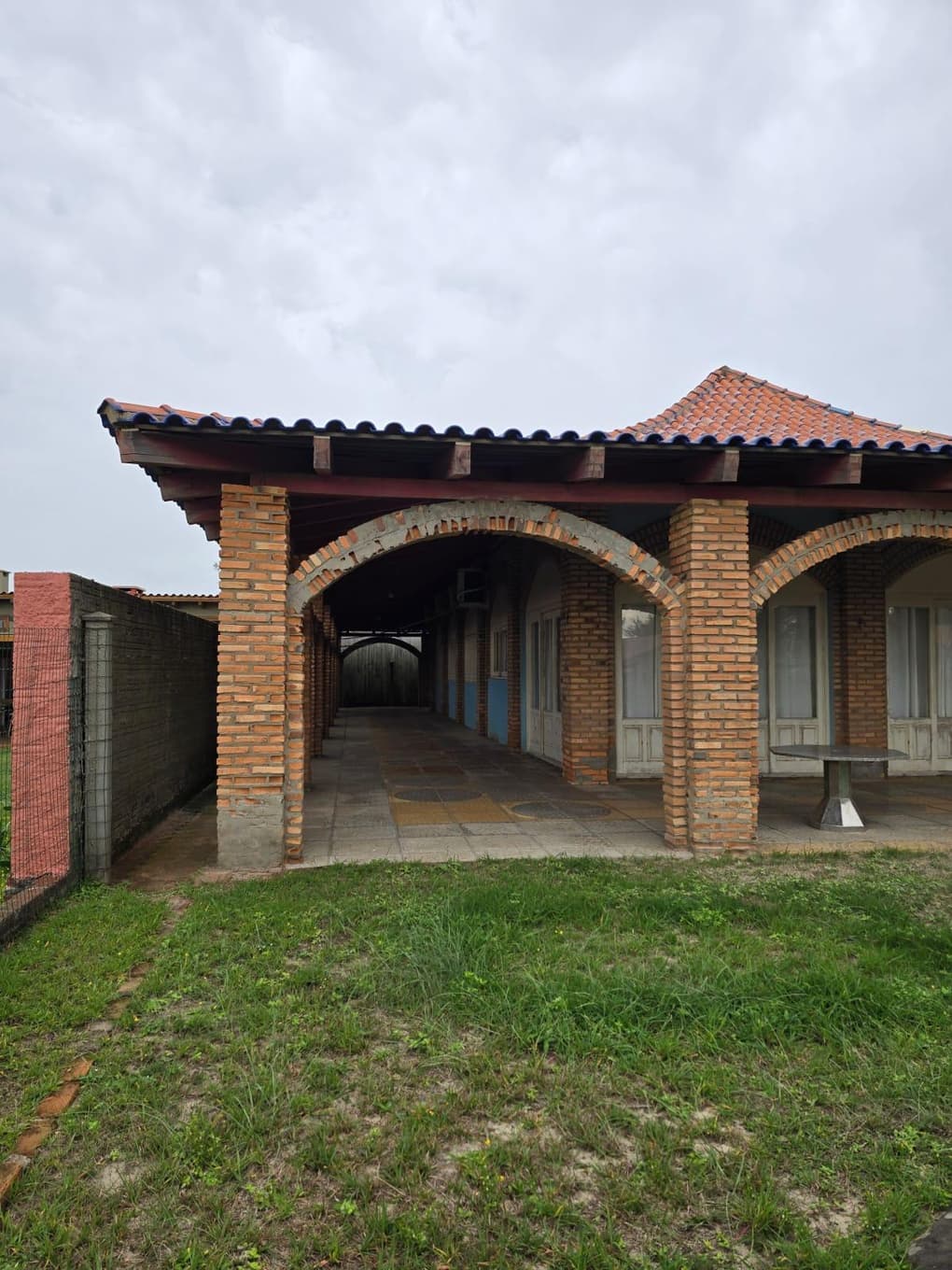 Foto 5 de 27: Terreno em leilão em Mostardas - RS, bairro Loteamento "Praia São Simão" — Casa com área de 296,60m², área total de terreno de 450m² - Mostardas/RS