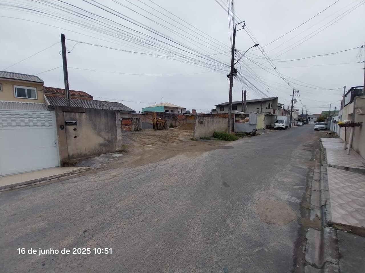 Foto 24 de 25: Terreno em leilão em Curitiba - PR, bairro Uberaba — Terreno urbano com área de 321,46m², contendo benfeitoria com área de 166,00m², Curitiba/PR