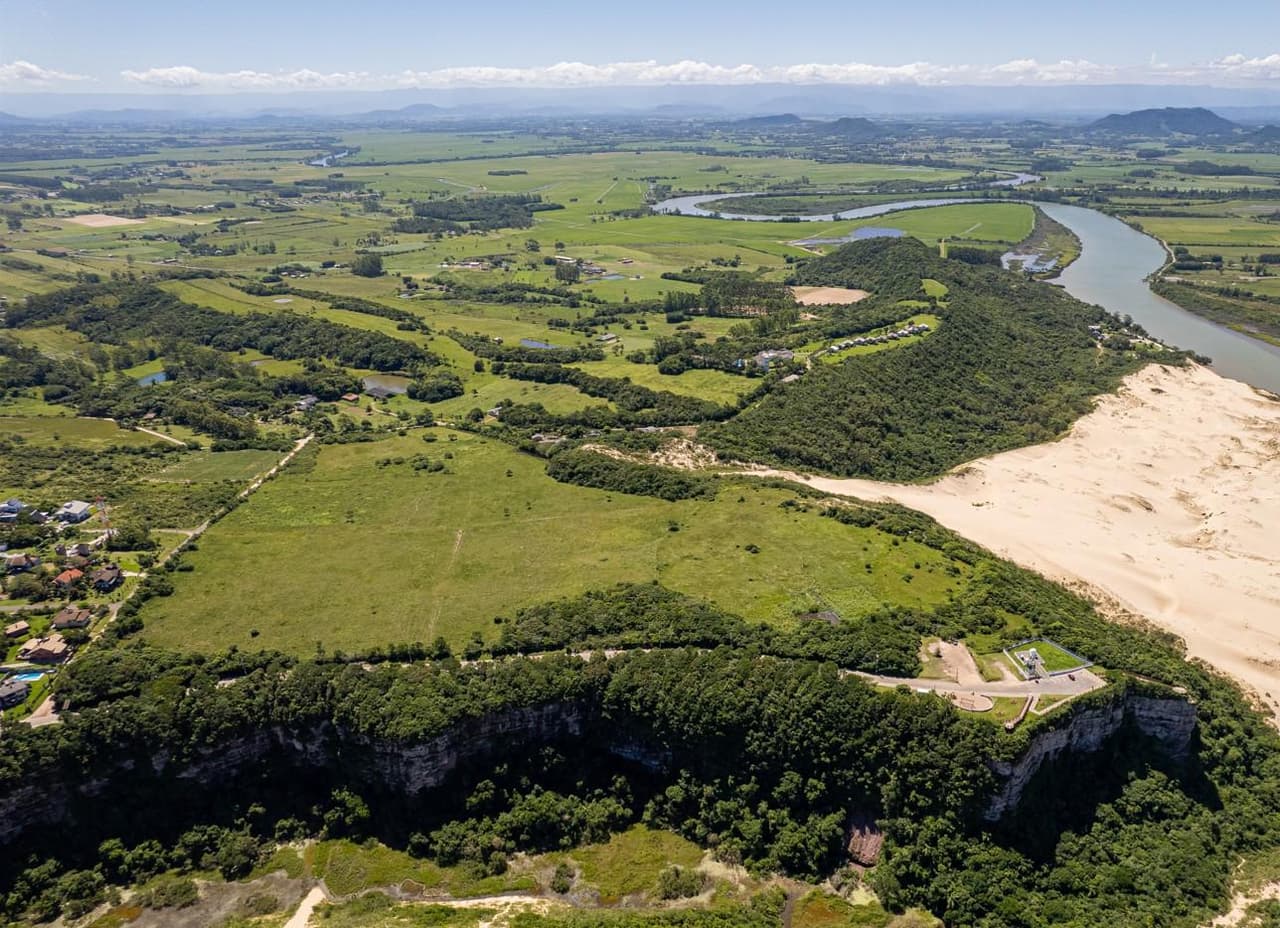 Foto 17 de 22: Terreno em leilão em Araranguá - SC — Lote de Terreno com 450m² - Morro dos Conventos - Araranguá - SC