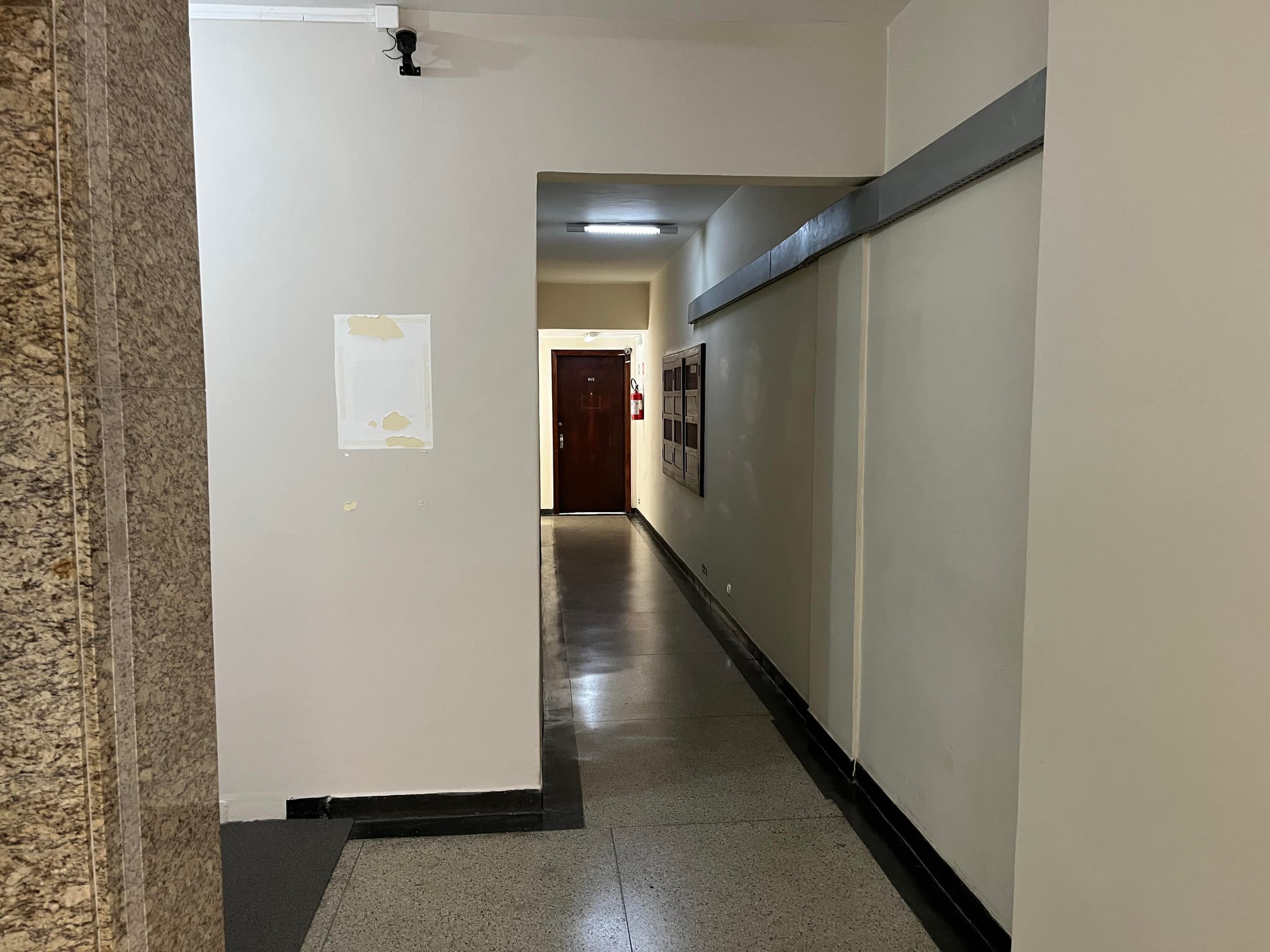 Foto 9 de 15: Comercial em leilão em Curitiba - PR — Sala comercial, com área de 33,17m², Curitiba/PR