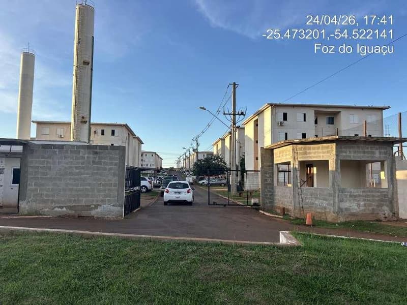 Foto 1 de 11: Apartamento em leilão em Foz Do Iguaçu - PR — Apartamento nº 202 do Bloco 15, medindo 51,5127m² localizado no RESIDENCIAL BOICY em Foz do Iguaçu/PR