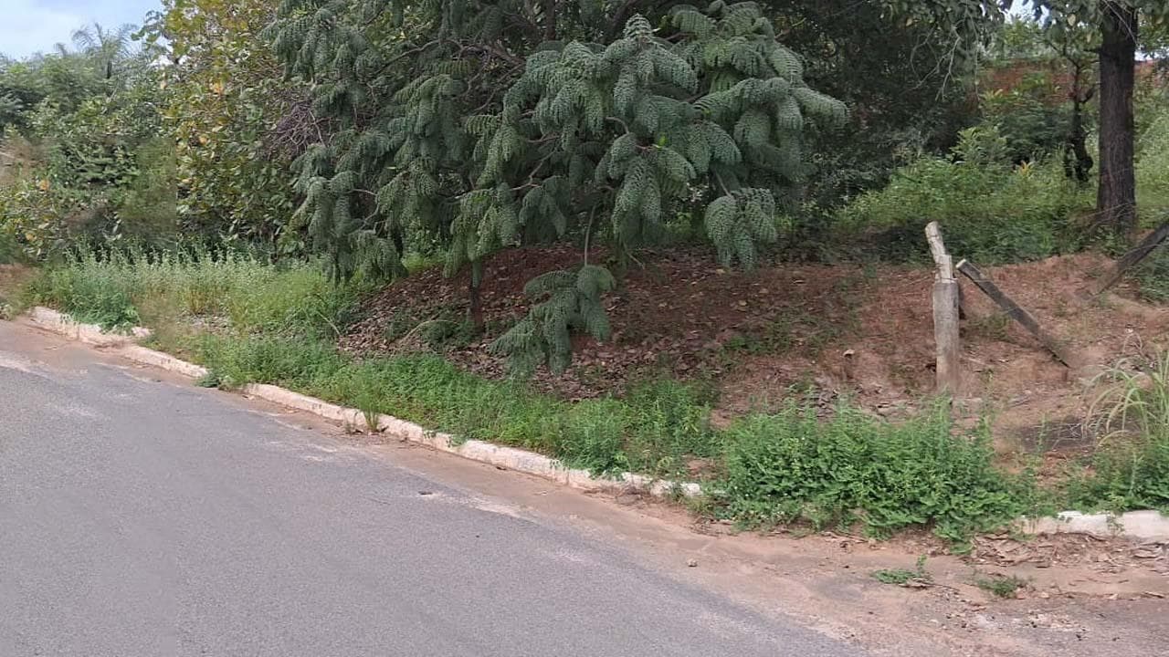 Foto 4 de 9: Terreno em leilão em Minaçu - GO, bairro Vila Residencial de Minaçu — Terreno Urbano 649m² | Vila Residencial de Minaçu - Minaçu/GO |Localização Nobre e Infraestrutura Completa: Ideal para Construção e Investimento!