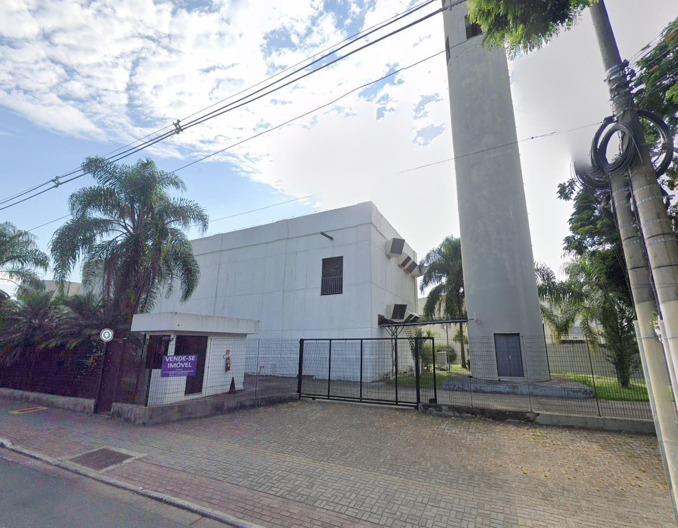 Comercial em leilão em São José Dos Campos - SP — Imóvel Comercial 882m² em São José dos Campos/SP